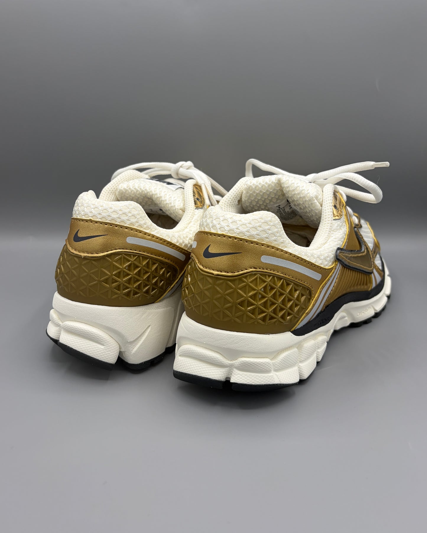 Zoom Vomero 5 "Gold"