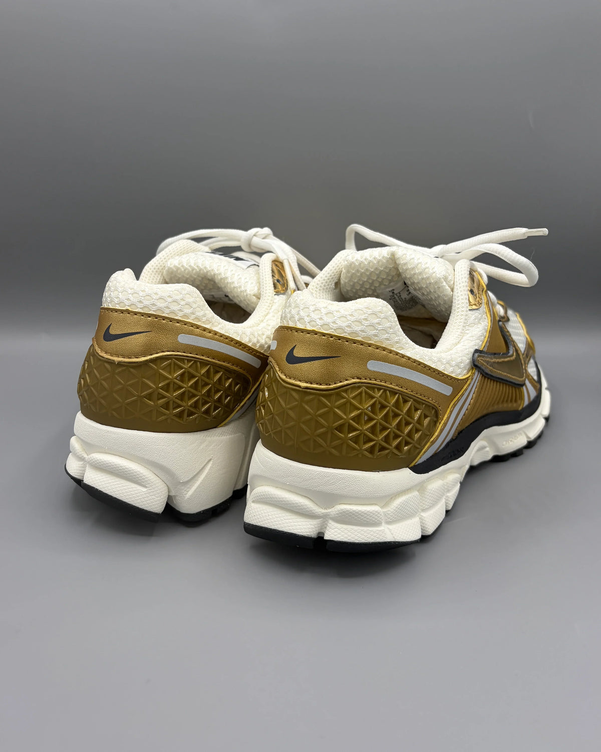Zoom Vomero 5 "Gold"