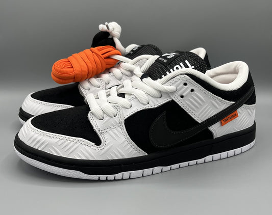 Nike SB Dunk Low x TIGHTBOOTH