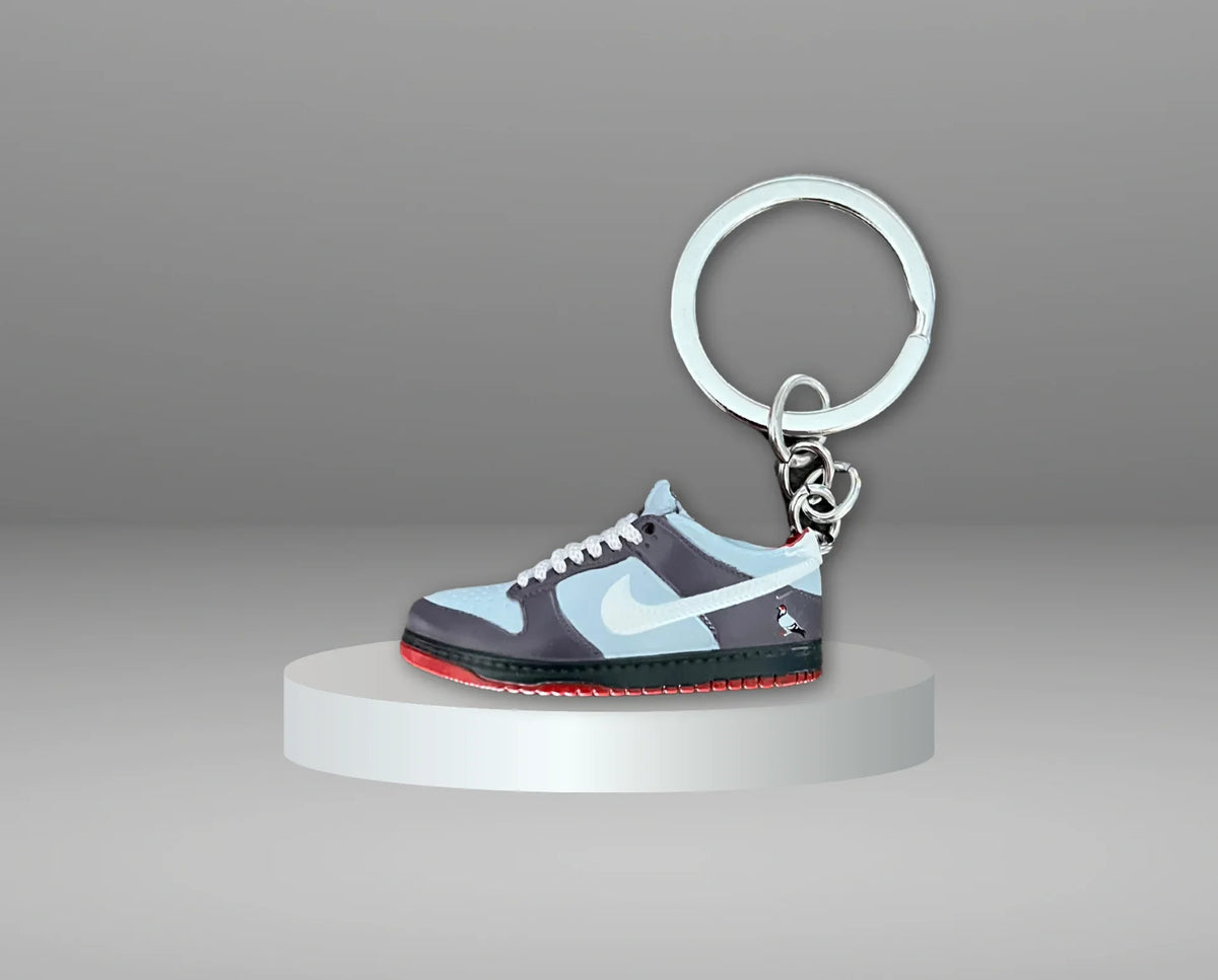 Porte-Clés Nike SB Dunk Low x Staple "NYC Pigeon"