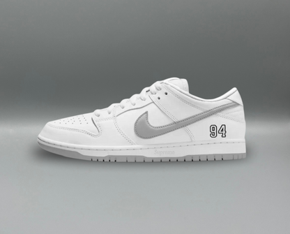 Nike SB Dunk Low x Supreme "White"