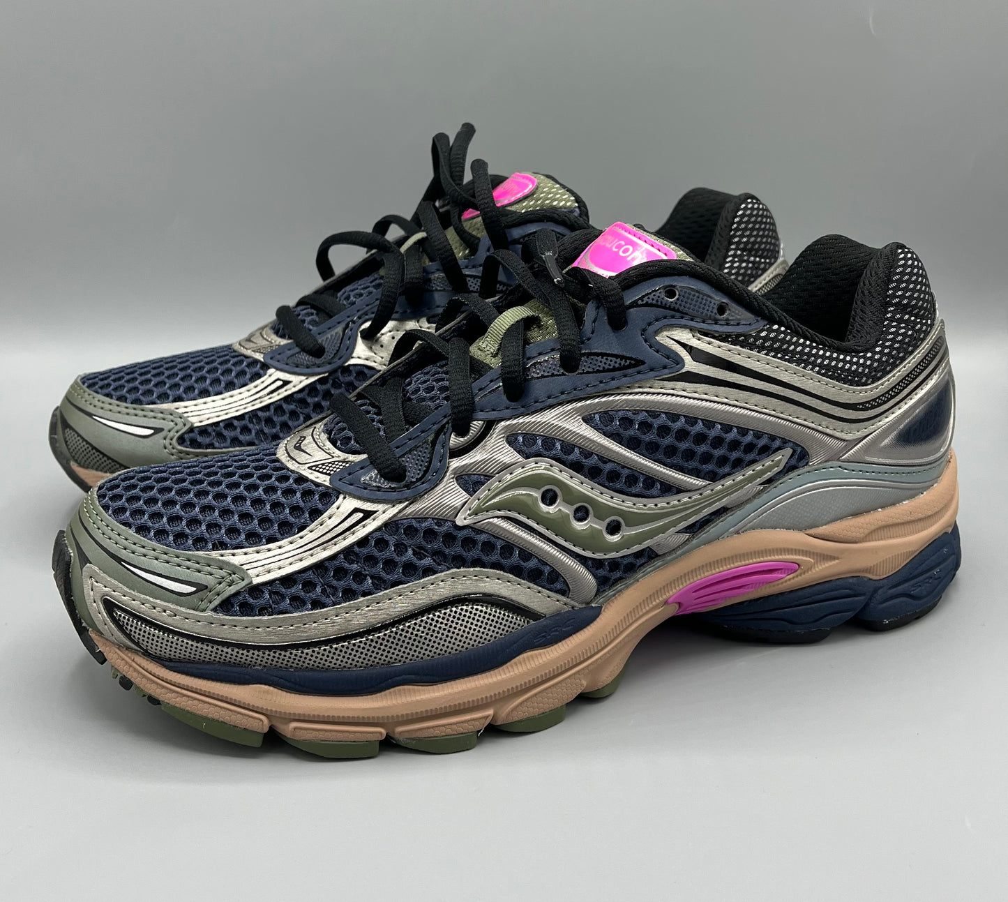 Saucony ProGrid Omni 9 "Disrupt"