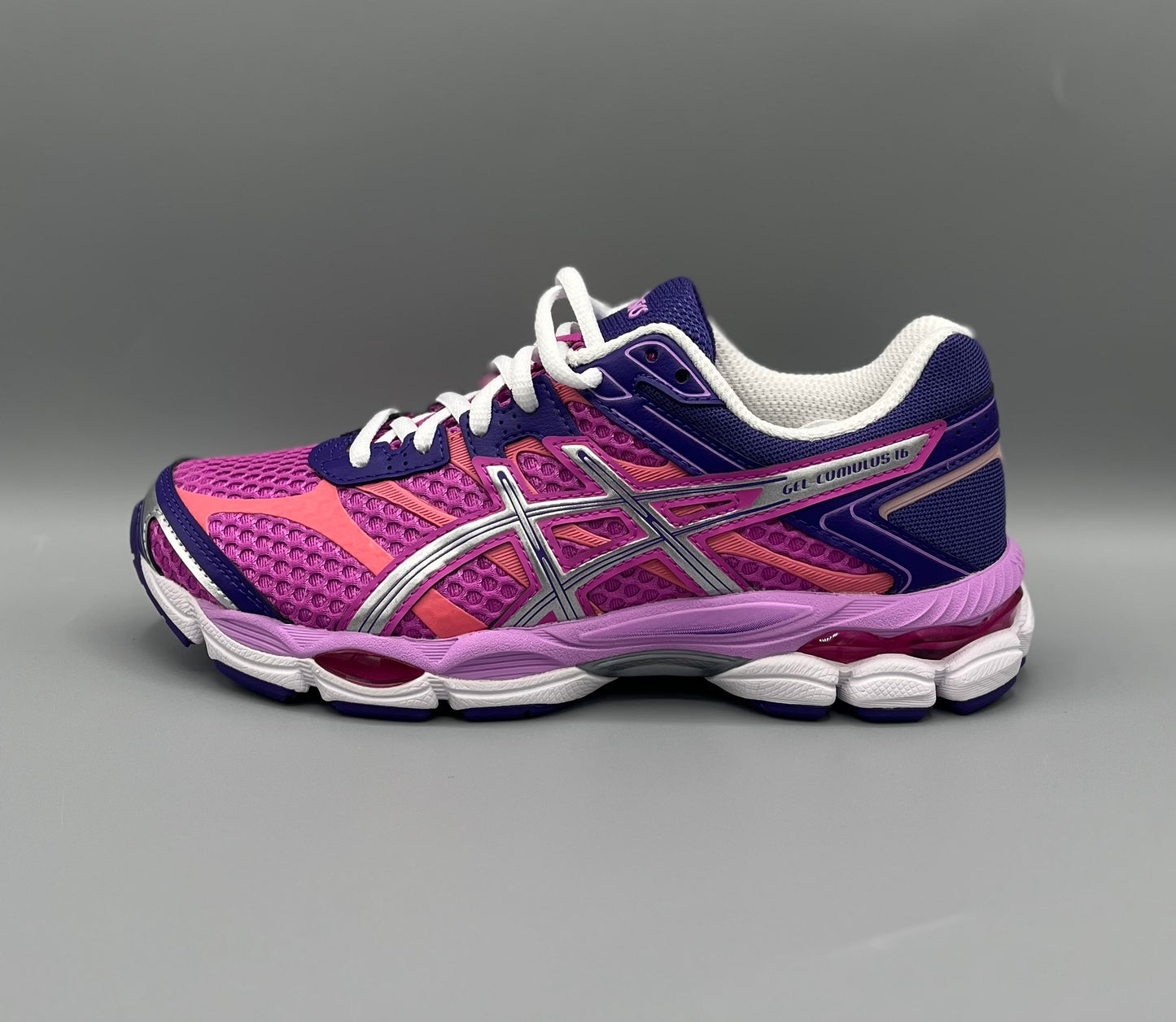 Asics Gel-Cumulus 16 "Digital Sakura"