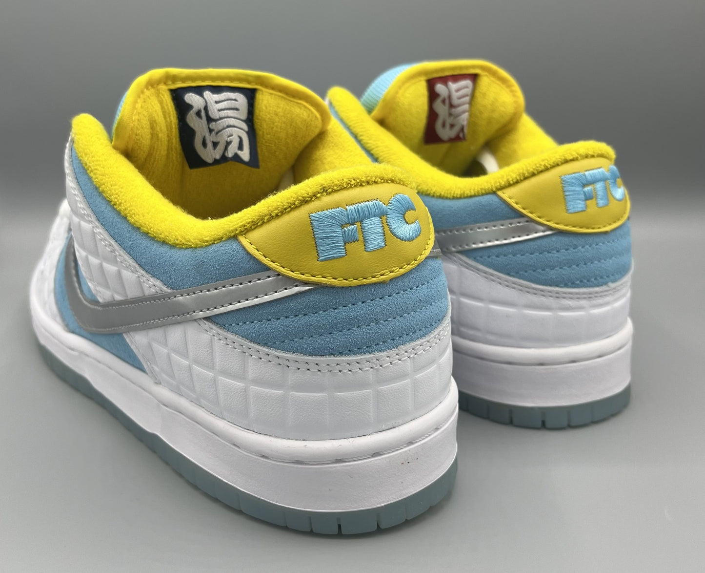 Nike SB Dunk Low Pro x FTC "Lagoon Pulse"