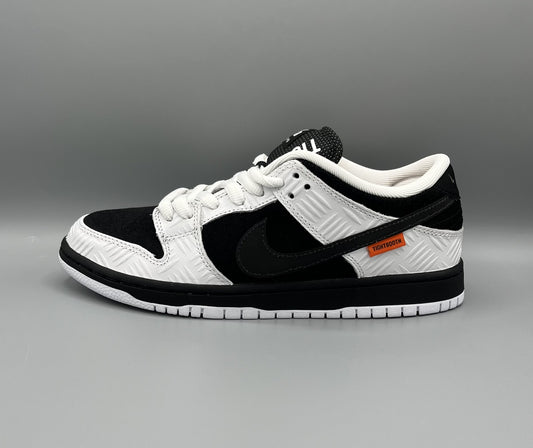 Nike SB Dunk Low x TIGHTBOOTH